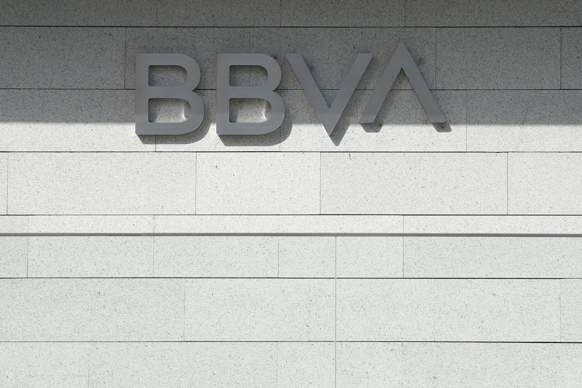 BBVA Insiste en su OPA sobre Sabadell: ¿Qué Significa para el Mercado Argentino?
