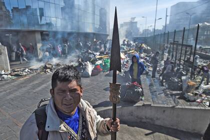 La limpieza comenzó horas después de que el presidente Lenín Moreno y los líderes indígenas llegaran a un acuerdo el domingo por la noche para cancelar el paquete de austeridad en disputa.