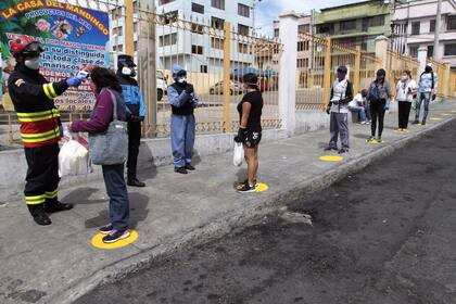 Ecuador roza los 95.000 casos