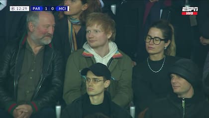 Ed Sheeran estaba con su papá y su esposa