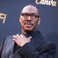 Eddie Murphy y un emotivo homenaje en Hollywood: un ogro, su consuegro y el músico al que imitaba con el que rompió un tabú