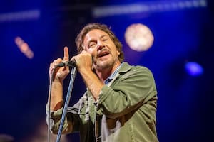 Eddie Vedder se lanza como solista con invitados como Ringo Starr, Stevie Wonder y Elton John