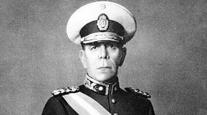 Edelmiro J. Farrell, presidente de facto de Argentina entre 1944 y 1946. Su gobierno firmó el decreto de declaración de guerra al Eje el 27 de marzo de 1945