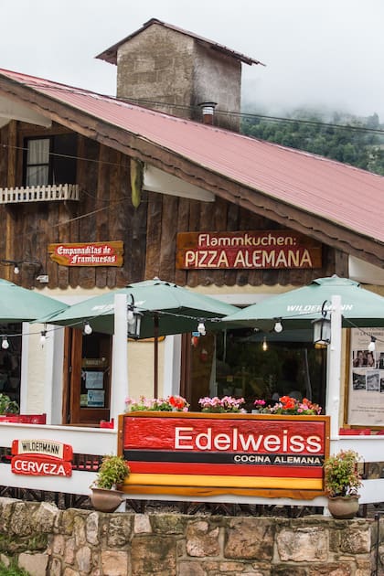 Edelweiss queda en la calle principal del pueblo, a pocos metros del puente.