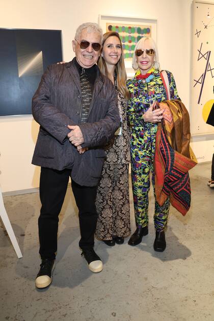 Edgardo Giménez,
María Calcaterra y Marta Minujín