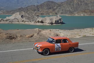 El copiloto que hizo de mecánico para rivales y les ganó una competencia de 3100 kilómetros