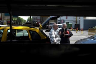 Desde la limpieza de inundaciones en Australia, moda en París, cabras en Israel y mates en Buenos Aires
