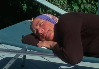 Con sus inconfundibles tocados, "Little Edie" se convirtió en ícono de la moda