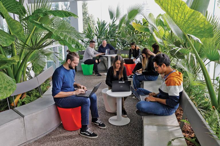 El Clarín: Globant, the Argentine unicorn that leads the Silicon Valley  country with Disney and Google