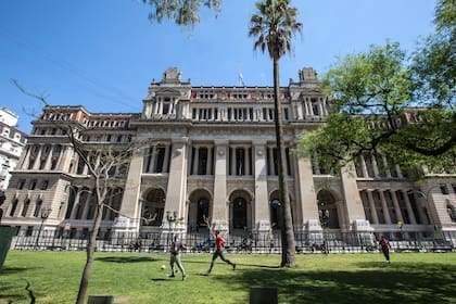 La Corte Suprema de Justicia de la Nación deberá dar la última palabra sobre la ley de movilidad jubilatoria que rigió entre 2021 y marzo de 2024