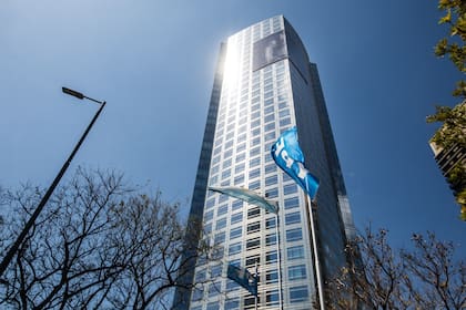 La petrolera busca obtener US$400 millones por la venta de la torre; esto representa el 22% de valor de mercado de la compañía, según su cotización en Wall Street