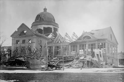 Edificio en ruinas tras la explosión del buque Mont-Blanc en 1917