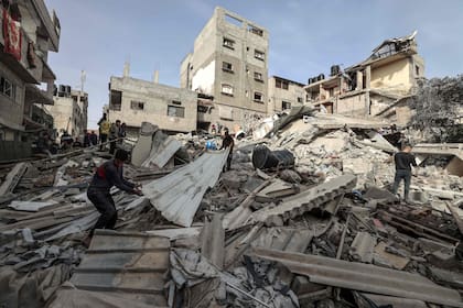 Edificios derrumbados en Rafah tras un bombardeo israelí