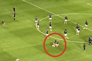 La indignación de los hinchas de Boca con Cavani por su entrada en calor ante Platense