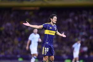 La noche que hasta Cavani sintió el enojo de los hinchas de Boca: se fue silbado de la Bombonera