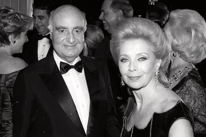 Edmond y Lily Safra en la gala de la Wiesel Foundation, en el hotel Pierre, en 1991.