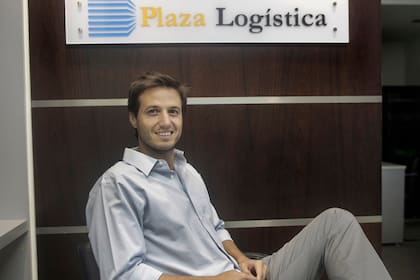 En 2009, fundó junto a un socio Plaza Logística, una empresa de desarrollo de infraestructura logística que tiene seis locales, más de 400.000/m² y factura US$ 40 millones al año.