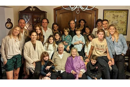 La familia Heguy en un día muy especial: los 80 años de gran Alberto Pedro