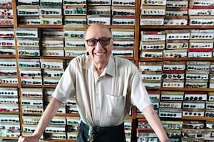 El “rey de los botones” que atiende en el local más antiguo de Buenos Aires