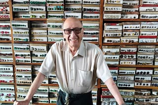 El “rey de los botones” que atiende en el local más antiguo de Buenos Aires