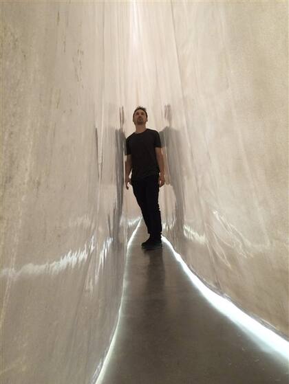 El artista Eduardo Basualdo, jurado de la tercera edición del Premio Azcuy