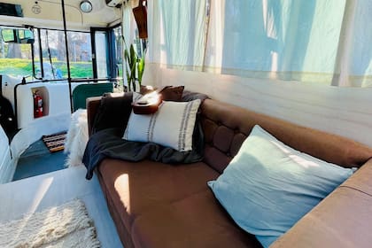 Eduardo construyó enteramente el segundo motorhome con sus propias manos