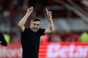 Charlas y humoradas del hombre "no tan simpático": Coudet le lavó la cara a River y ahora tiene otro gran reto