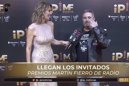 Eduardo de la Puente, en la alfombra roja de los Martín Fierro a la Radio 2022