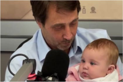 Eduardo Feinmann junto a Esmeralda, su hija, que el próximo 2 de octubre cumple 2 años