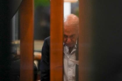 Eduardo Gerome, abogado de la asociación.
Allanamiento en la Asociación de Anestesia, Analgesia y Reanimación de Buenos Aires ubicada en el barrio porteño de Caballito por el uso de fármacos en fiestas privadas que terminaron con un médico fallecido.