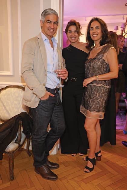 Eduardo
Mallea, Teodelina Detry y Cecilia Perazzo