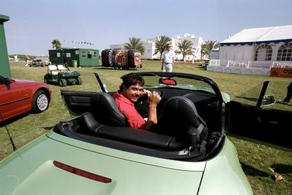Eduardo Romero ganó un BMW por su hoyo en uno durante la primera ronda del Masters de Qatar, en el Doha Golf Club, en 1999