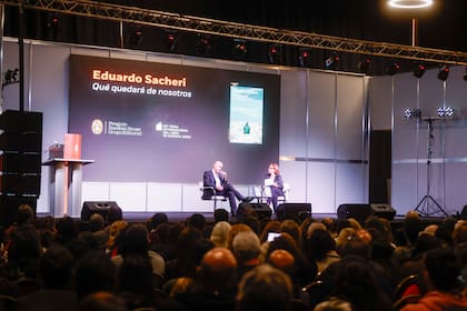 Eduardo Sacheri, a sala llena