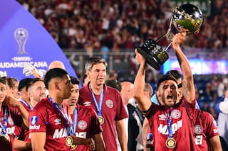 Lanús campeón, lejos de casa y contra un rival brasileño: una marca de por vida, una felicidad eterna