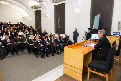 Eduardo Valdés, presente en una charla de Rosatti en Rosario