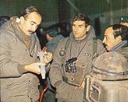 Eduardo Villarruel en "la halconera", recibiendo la visita del teniente coronel Mohamed Alí Seineldín