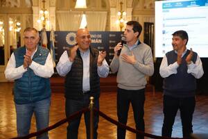 En el sprint final para instalar su candidatura, De Pedro buscó capitalizar el triunfo del PJ en Tucumán