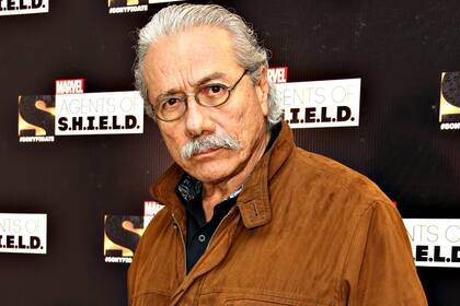 Aunque posa muy serio para las fotos, el actor asegura que él se ríe mucho en su vida...