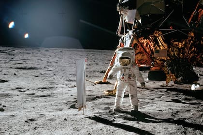 Edwin E. Aldrin Jr. junto al módulo lunar, el 20 de julio de 1969.