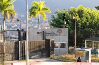 EE.UU. reabre embajada en Venezuela meses después de operación militar que extrajo al presidente Maduro