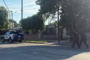 Lanzaron una granada a un patrullero luego de que detuvieran a dos personas en una villa de Córdoba