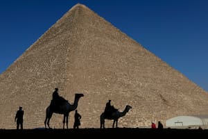 Qué revela el descubrimiento en Egipto de un túnel escondido debajo de la pirámide de Keops
