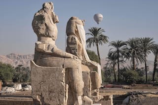 Egipto revela estatuas colosales restauradas de un faraón en Luxor