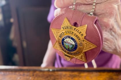 Eiler es alcaldesa, tesorera, secretaria y recaudadora de Monowi