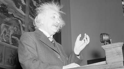 Einstein era reconocido por sus logros científicos y por su melena rebelde