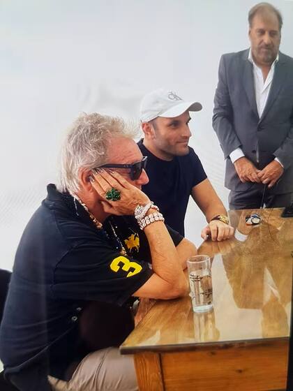 El 10 de febrero Pepe Cibrián y Ezequiel se casaron por civil