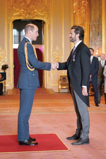 El 10 de mayo de 2023, William otorgó a Jason Knauf –ex director ejecutivo de la Royal Foundation y uno de sus principales asesores– el rango de teniente de la Real Orden Victoriana.