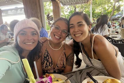 El 11 de noviembre fue la última vez que alguien tuvo contacto directo con Hannah (a la derecha en la foto)