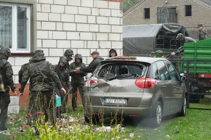 El 11 de septiembre drones rusos irrumpieron el espacio aéreo de Polonia y causaron daños en la población (AP Foto/Czarek Sokolowski)