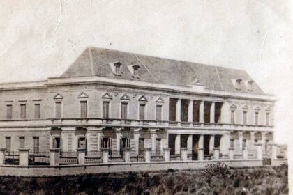 El 12 de enero de 1892, por una tormenta furiosa, los arroyos La Tigra y La Carolina se desbordaron y las calles se inundaron. Aislados de toda urbanización, la situación de los pampistas se volvió desesperante